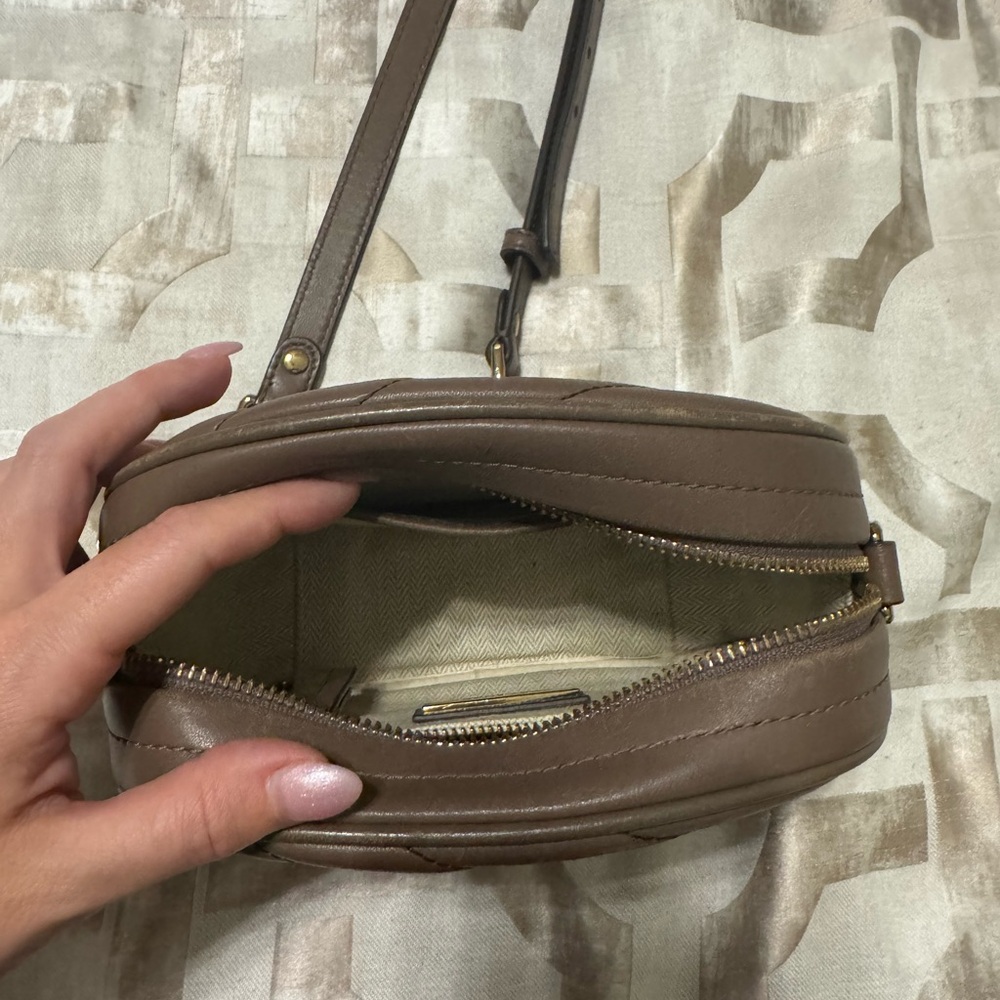 Tory Burch Kira Small Chevron Crossbody Camera Bag - Taupe - Picture 14 of 17